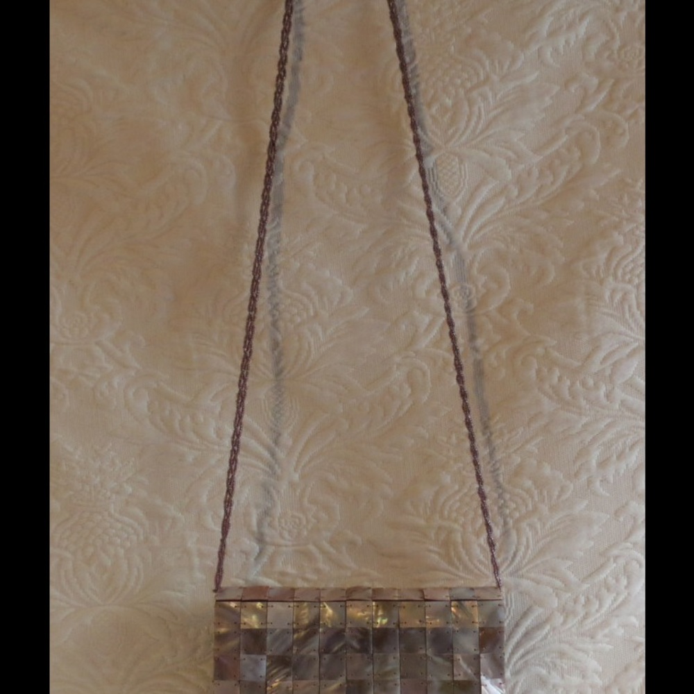 Shiraleah Brown & Tile Shell Cross body Purse - Picture 4 of 5